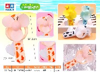 小萌牛手握风扇